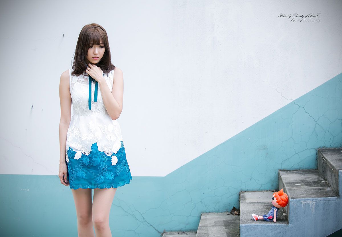 极品女神李恩慧/???《街拍蕾丝连衣裙》-图2