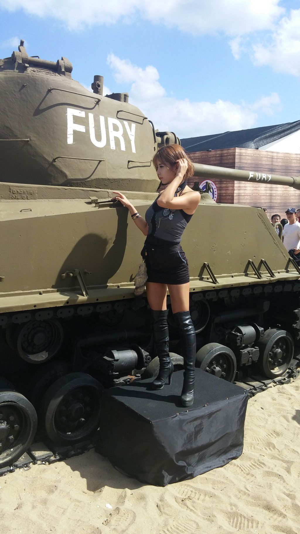 许允美《釜山坦克世界》套图-图109