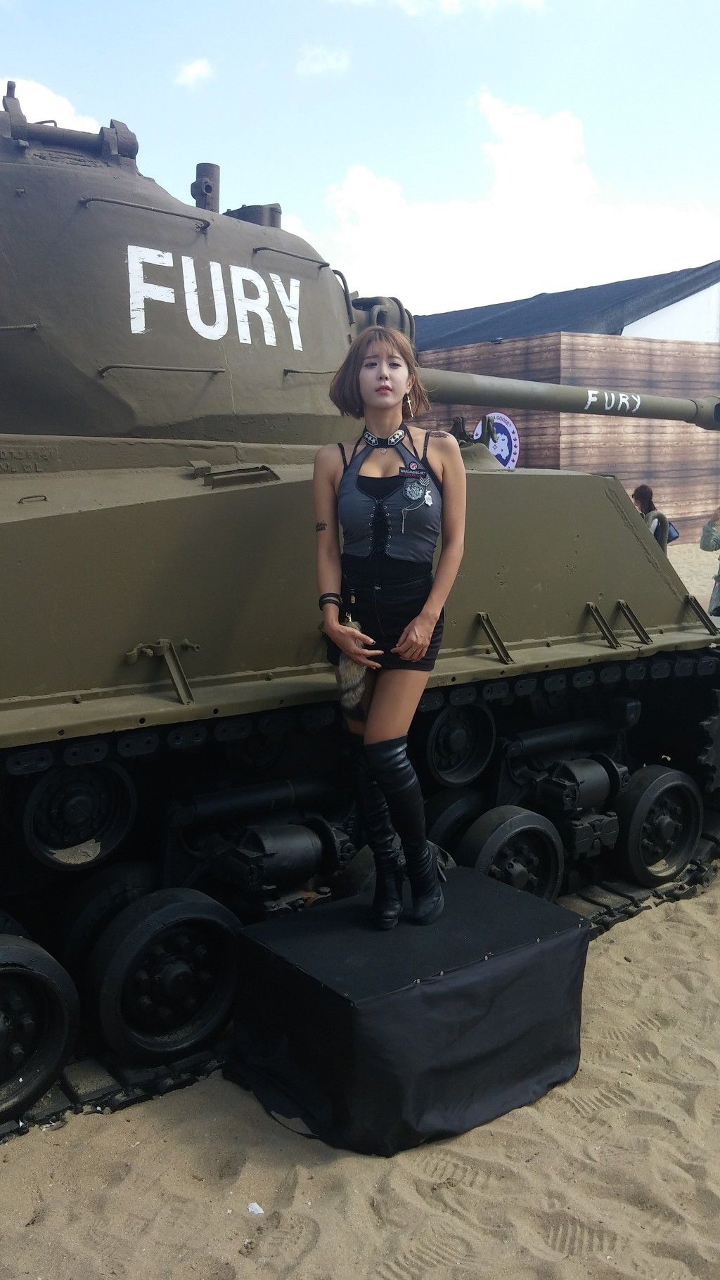 许允美《釜山坦克世界》套图-图110