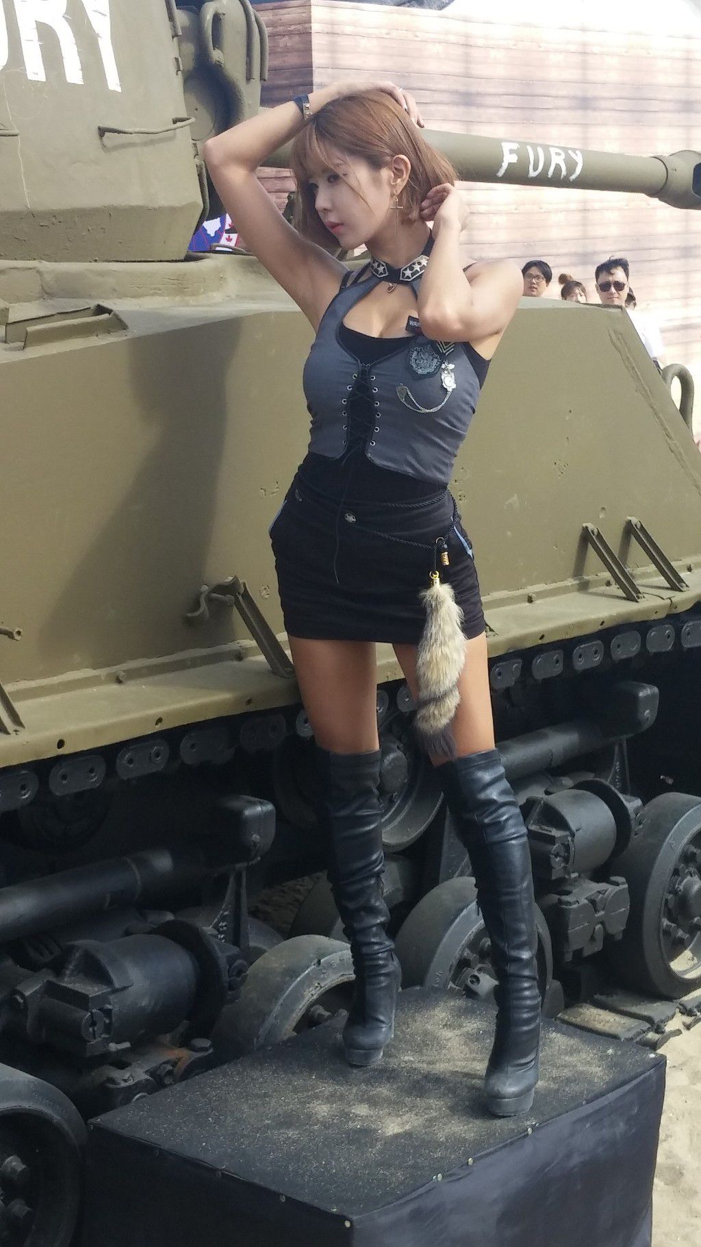 许允美《釜山坦克世界》套图-图117