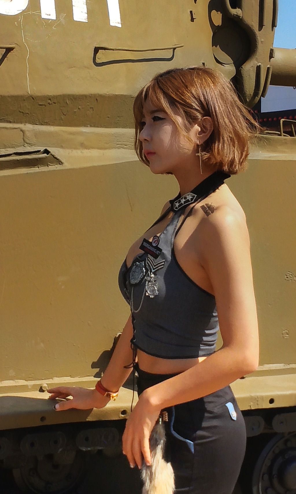 许允美《釜山坦克世界》套图-图16