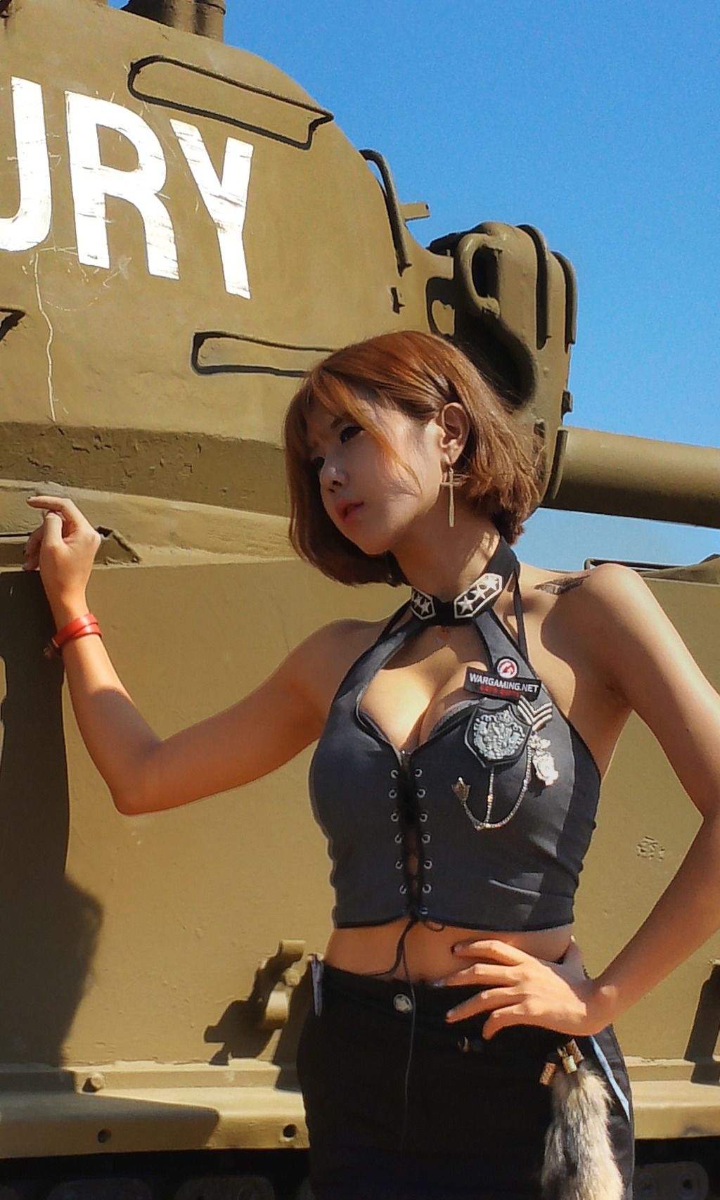 许允美《釜山坦克世界》套图-图21