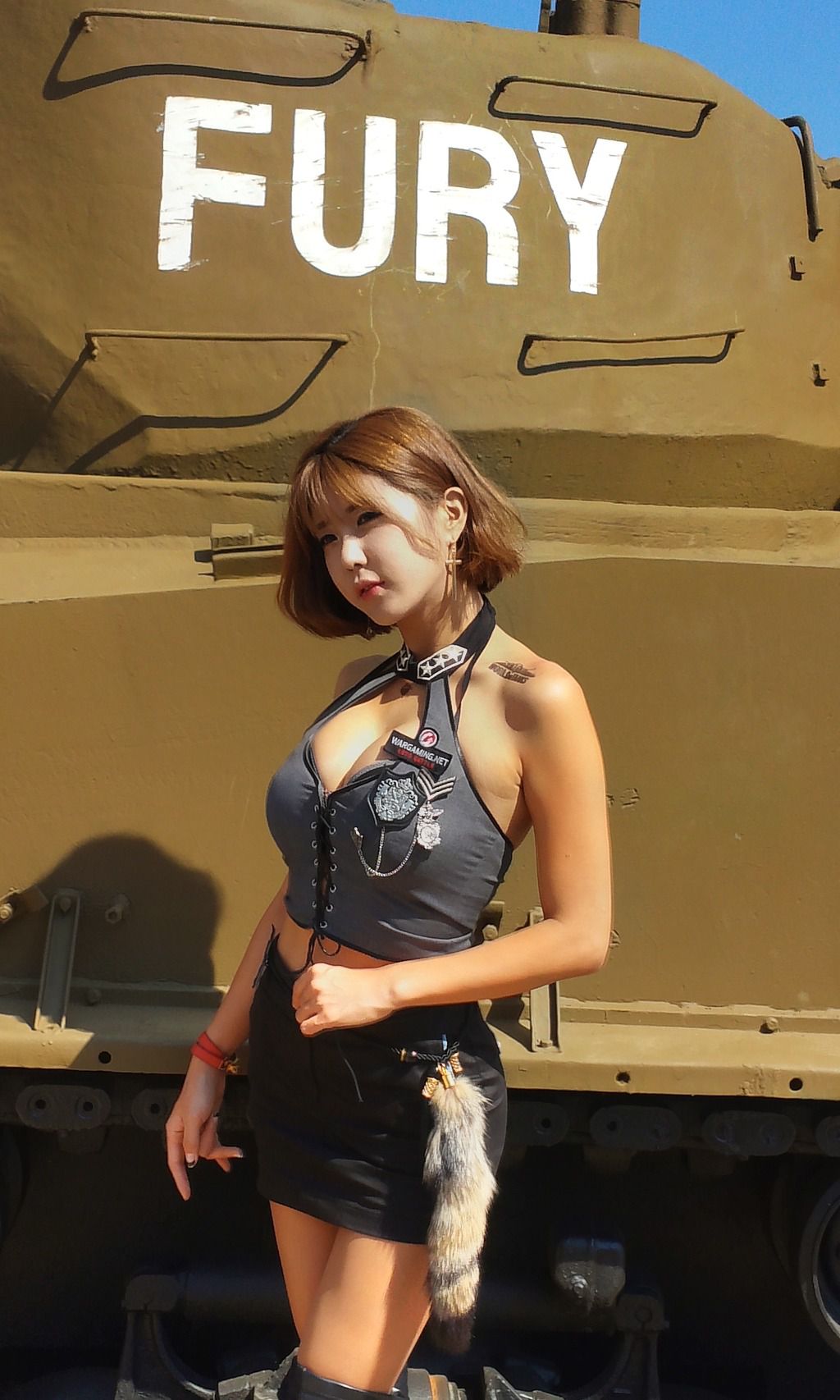 许允美《釜山坦克世界》套图-图7