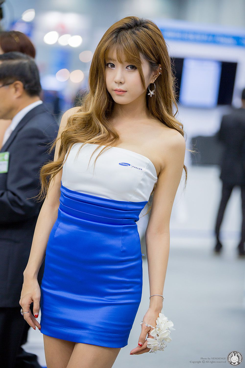 许允美《三星展台包臀超短裙系列》高清套图-图37