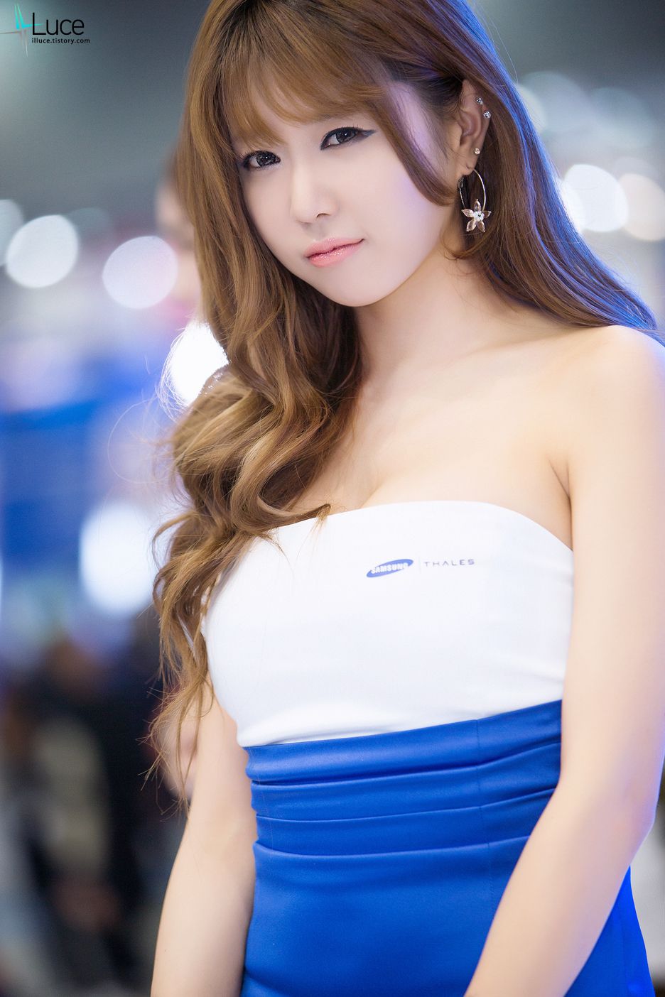 许允美《三星展台包臀超短裙系列》高清套图-图67