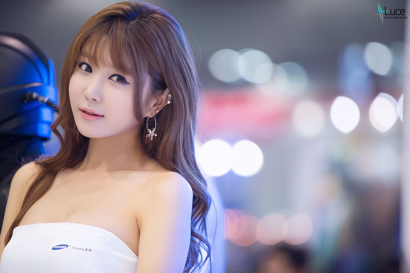 许允美《三星展台包臀超短裙系列》高清套图-图71