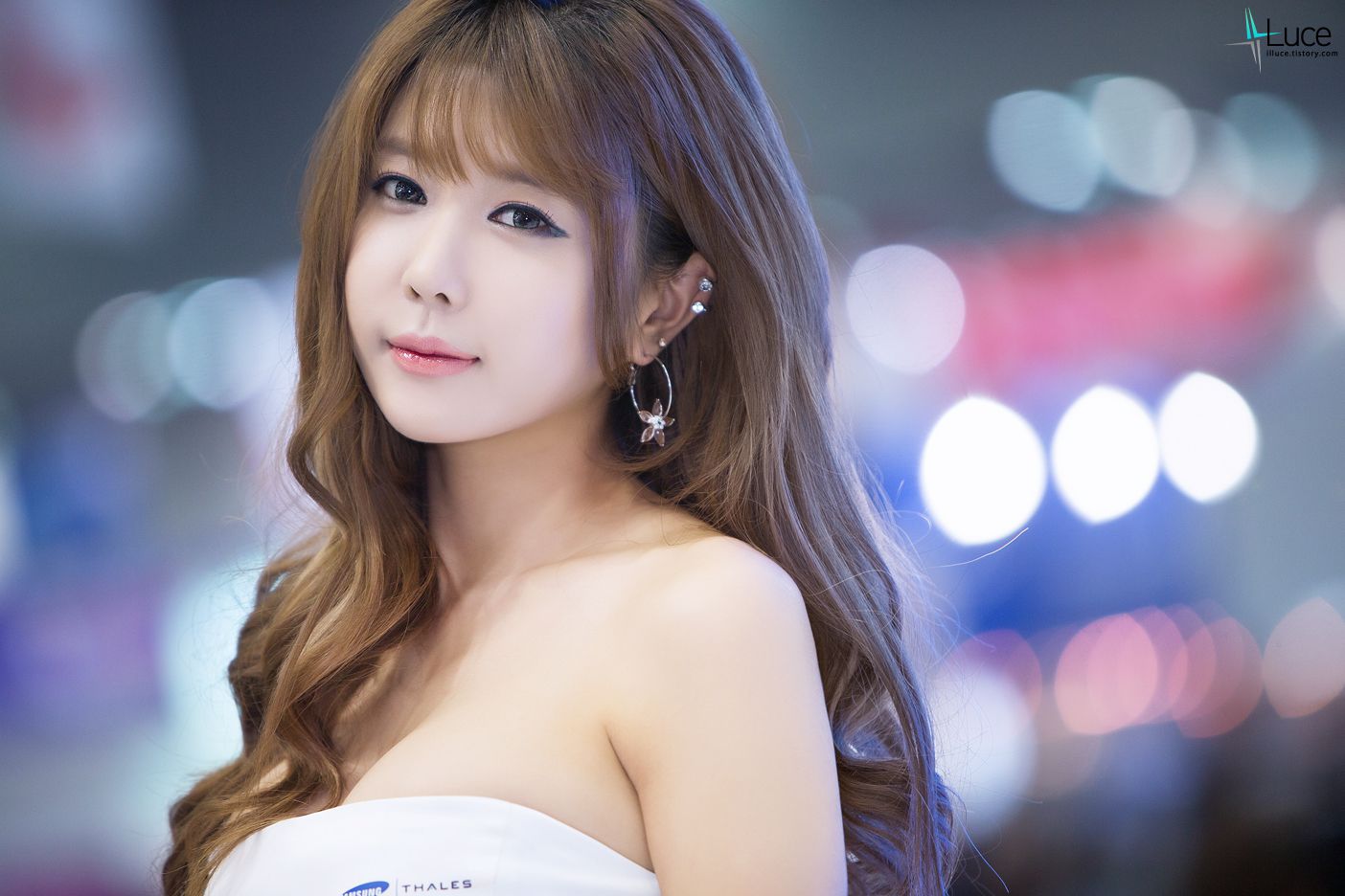 许允美《三星展台包臀超短裙系列》高清套图-图72