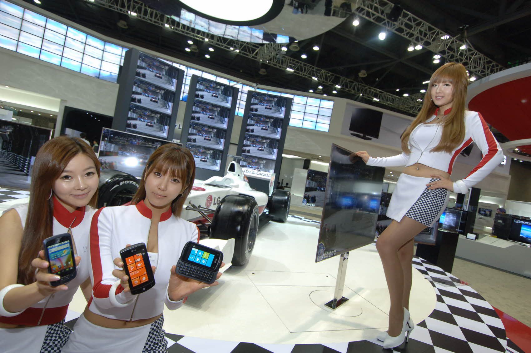 黄美姬《电子数码展》图片合集-图16