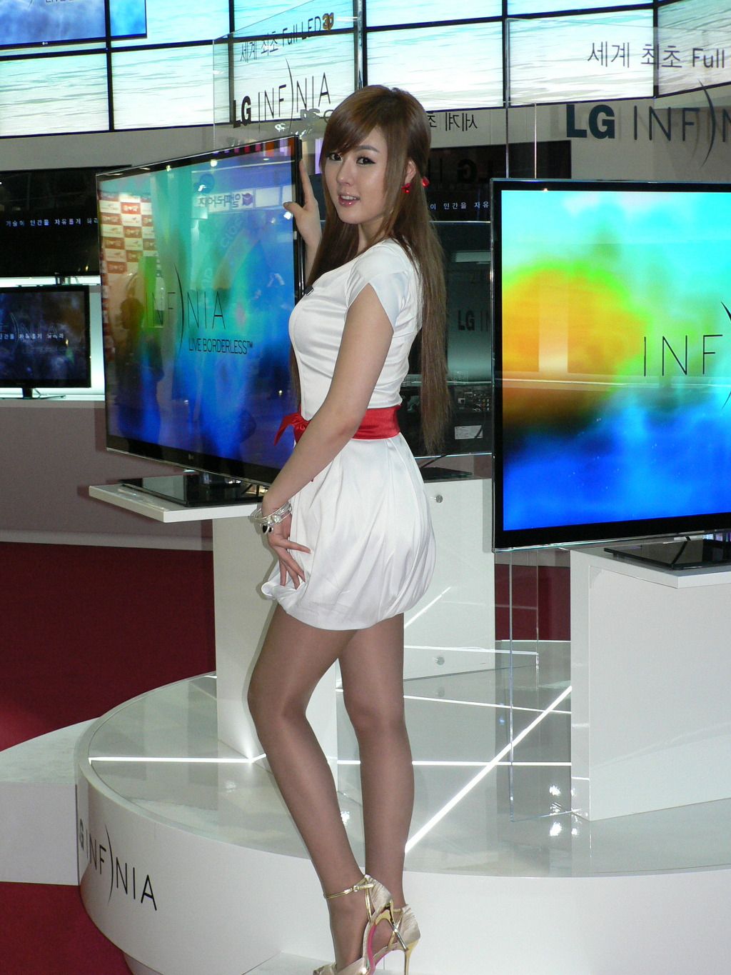 黄美姬《电子数码展》图片合集-图21