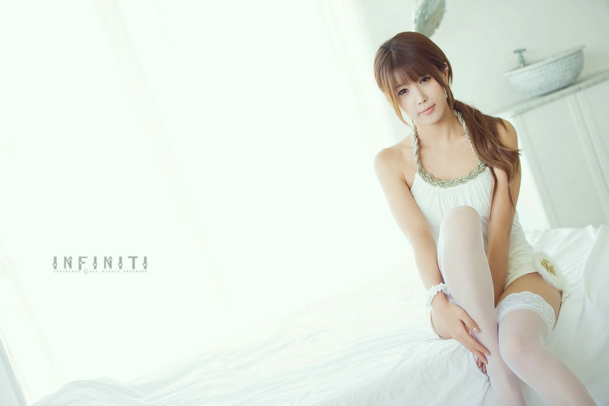 韩国妹子许允美《极品白丝天使》-图0