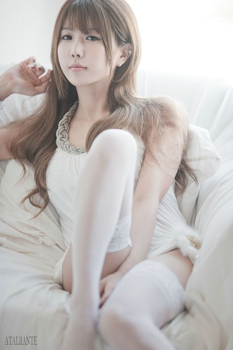 韩国妹子许允美《极品白丝天使》-图2