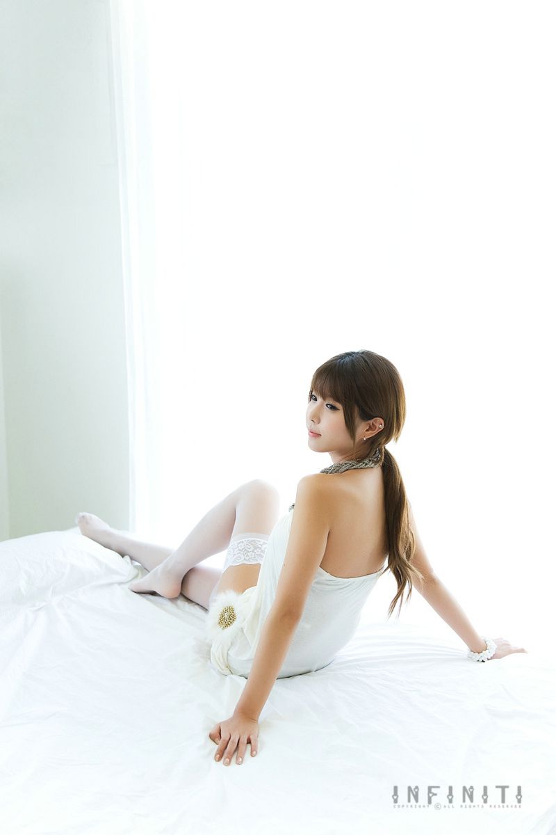 韩国妹子许允美《极品白丝天使》-图4