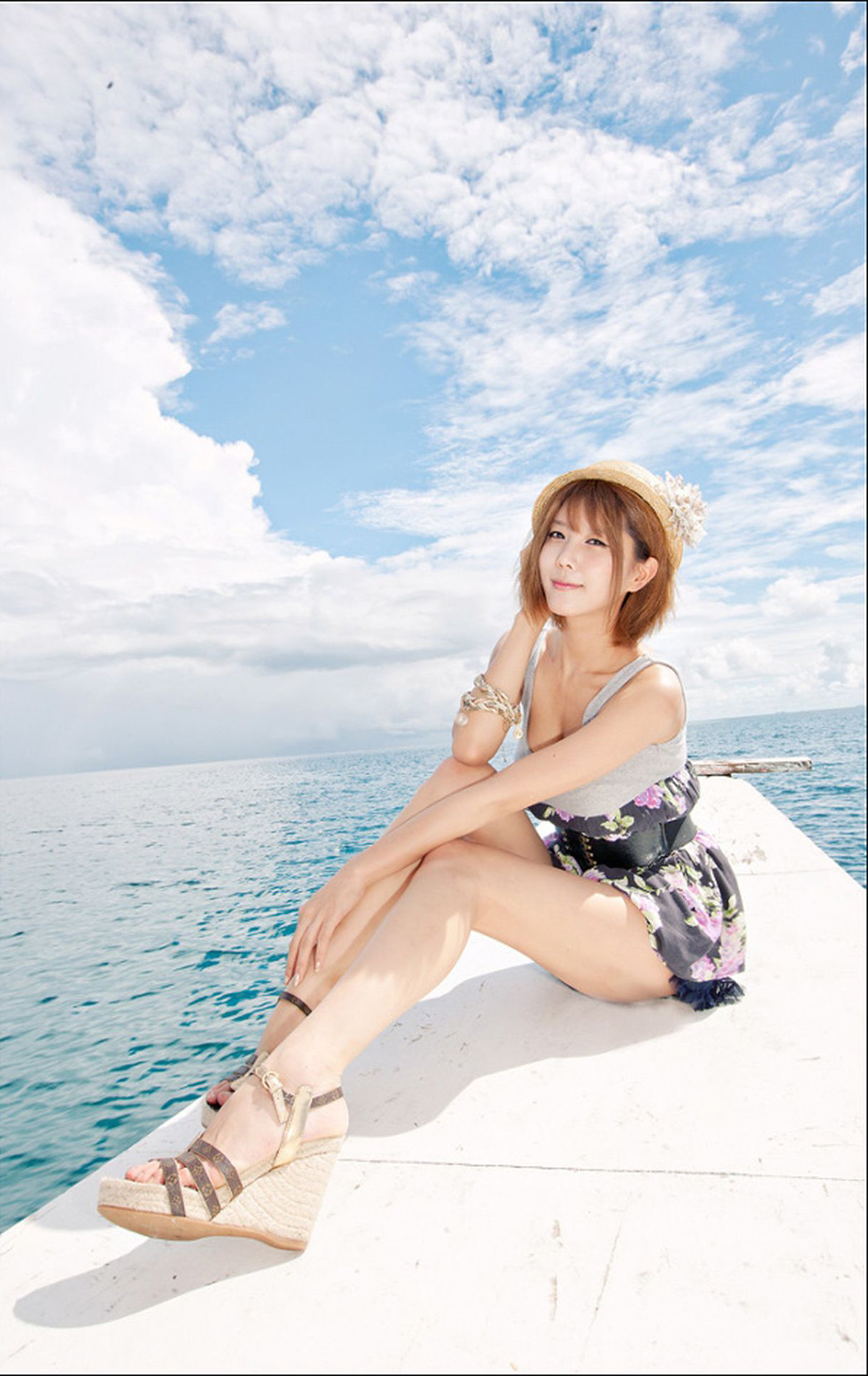 许允美《海上游艇女神》-图5