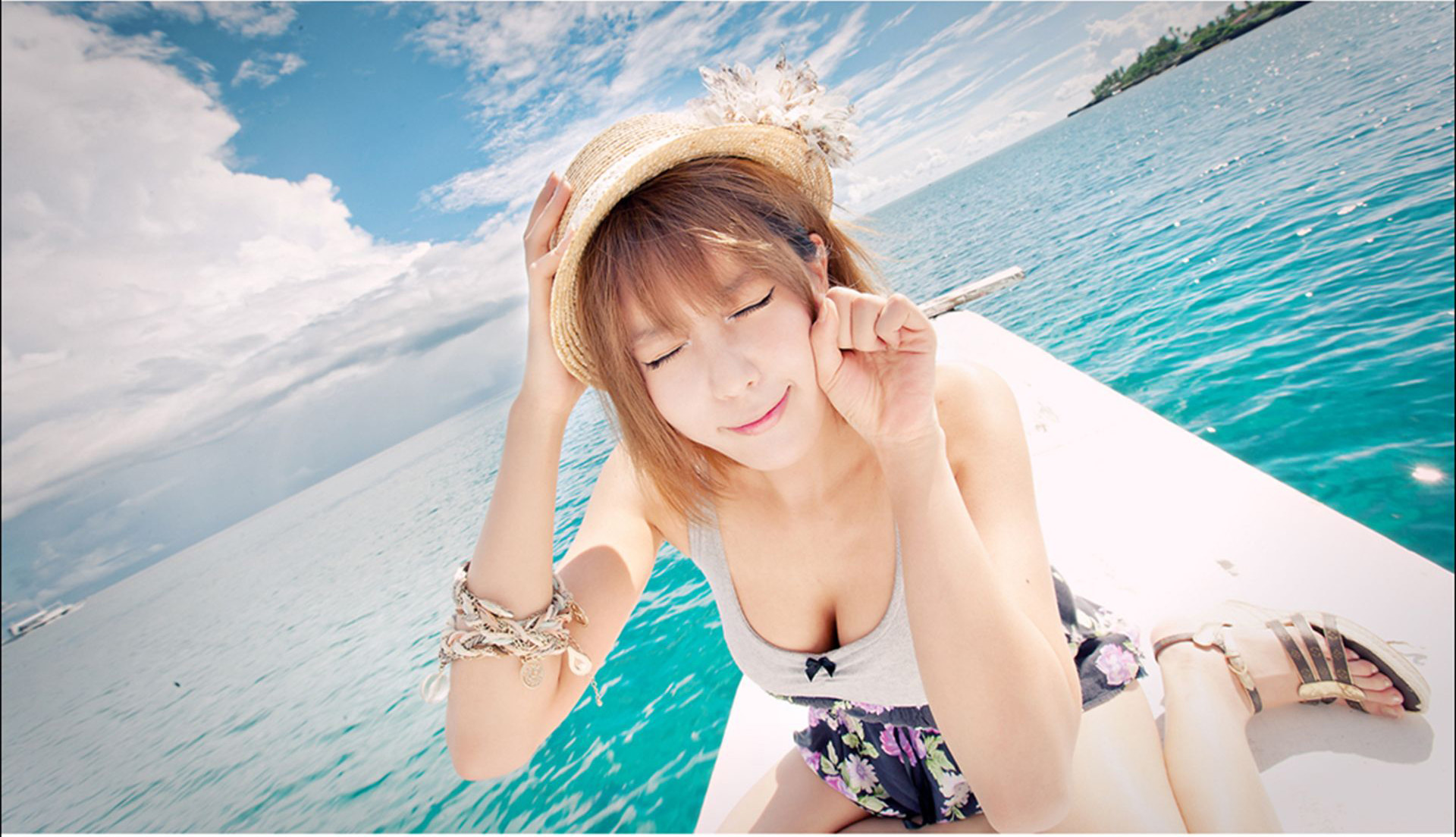 许允美《海上游艇女神》-图79