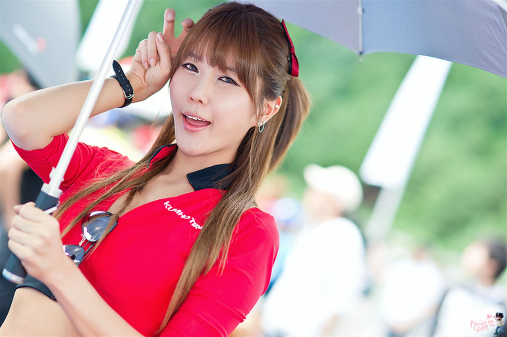 赛车女郎许允美 Heo Yun Mi《红衣紧身裤系列》高清套图-图20