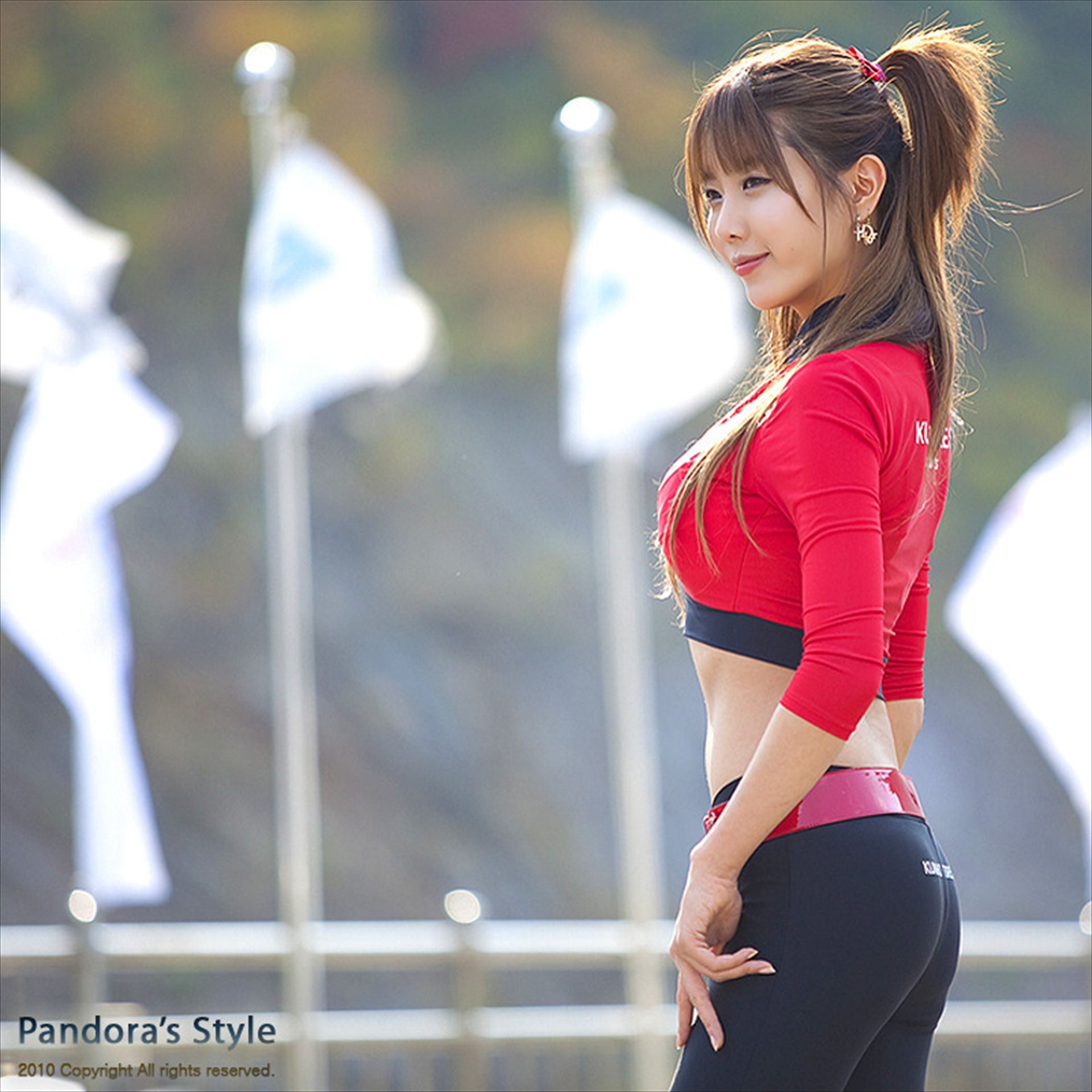 赛车女郎许允美 Heo Yun Mi《红衣紧身裤系列》高清套图-图30