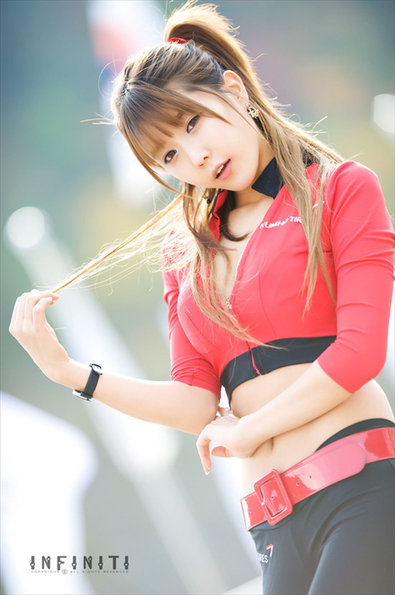 赛车女郎许允美 Heo Yun Mi《红衣紧身裤系列》高清套图-图71