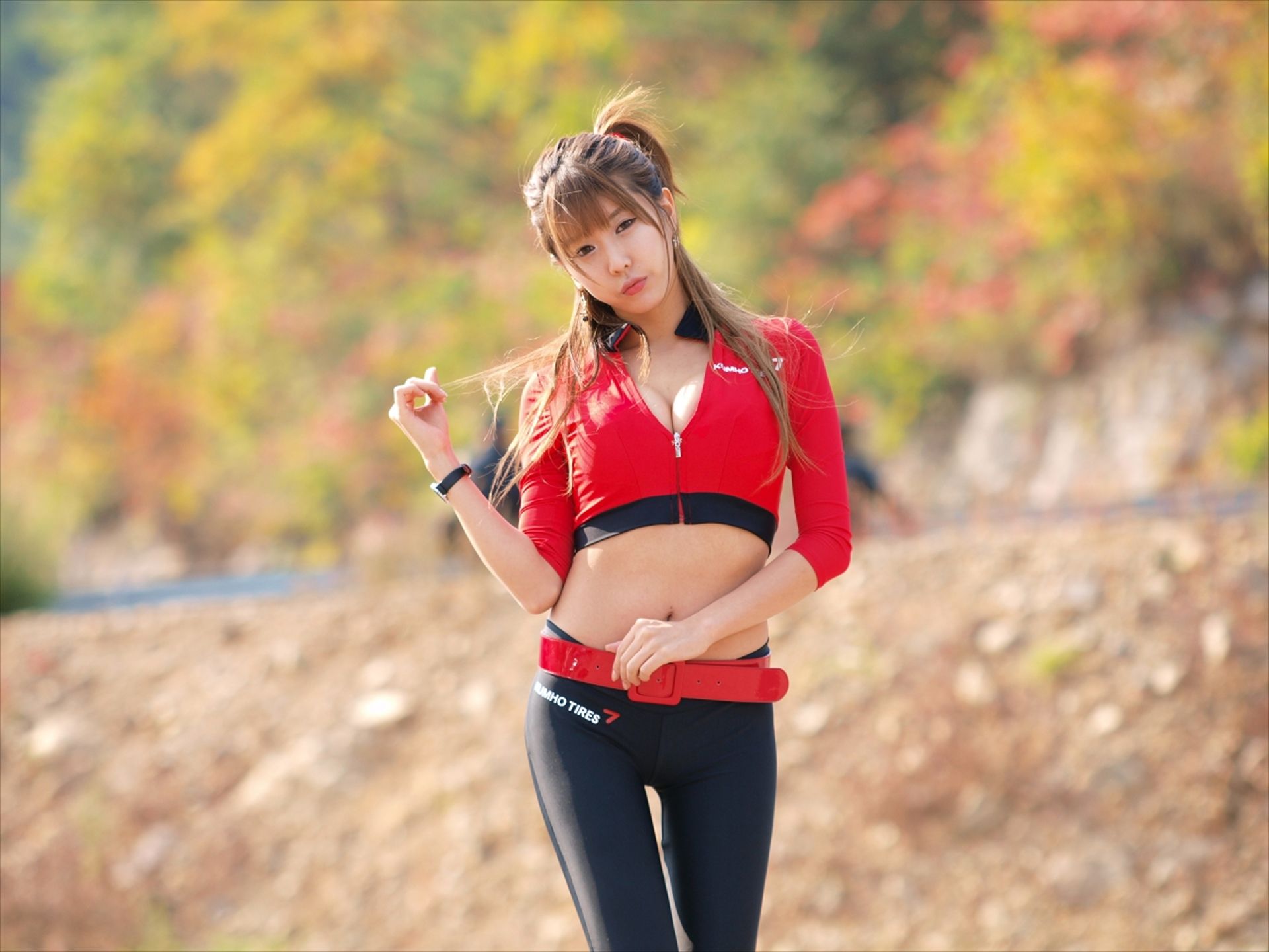 赛车女郎许允美 Heo Yun Mi《红衣紧身裤系列》高清套图-图92