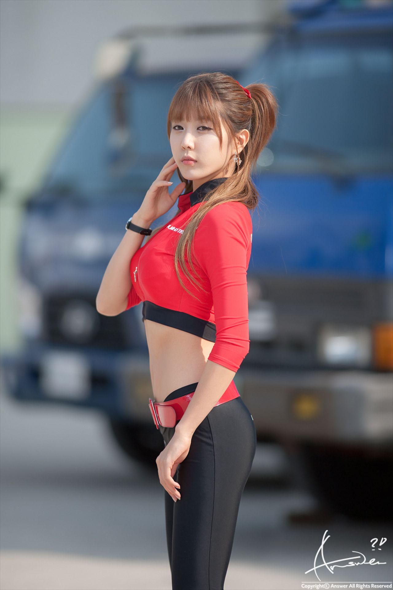 赛车女郎许允美 Heo Yun Mi《红衣紧身裤系列》高清套图-图97