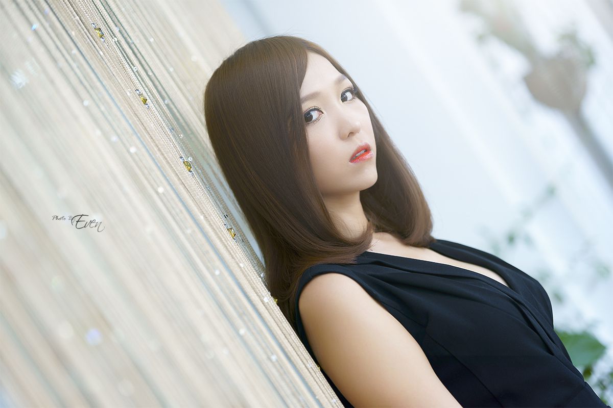 李仁慧(李恩慧)《办公室里的优雅气质女神》写真合集-图23