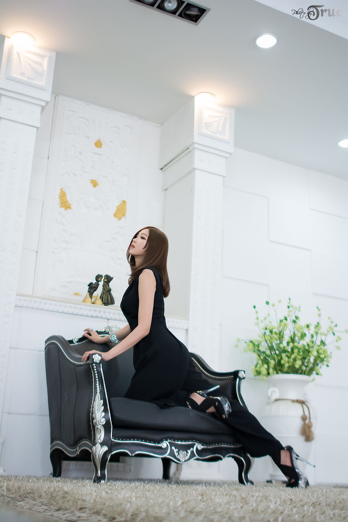 李仁慧(李恩慧)《办公室里的优雅气质女神》写真合集-图31