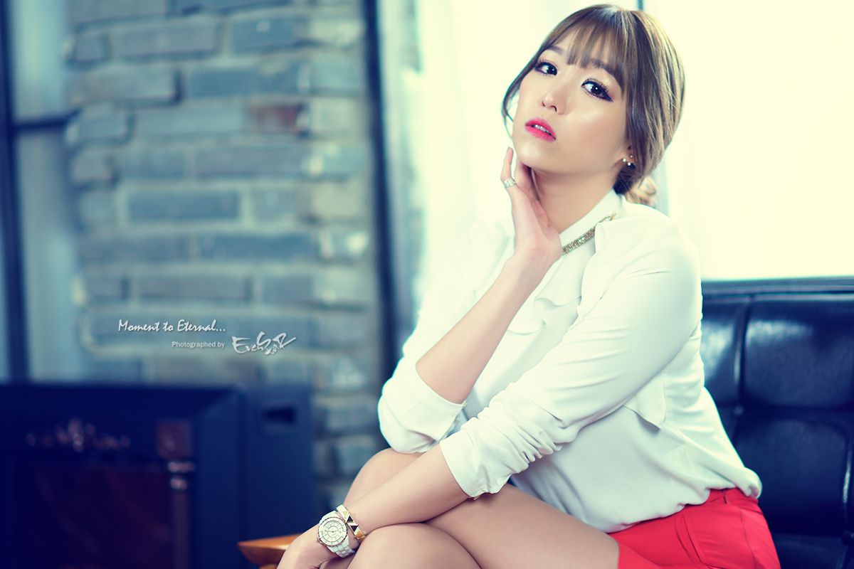 李仁慧(李恩慧)《办公室里的优雅气质女神》写真合集-图46