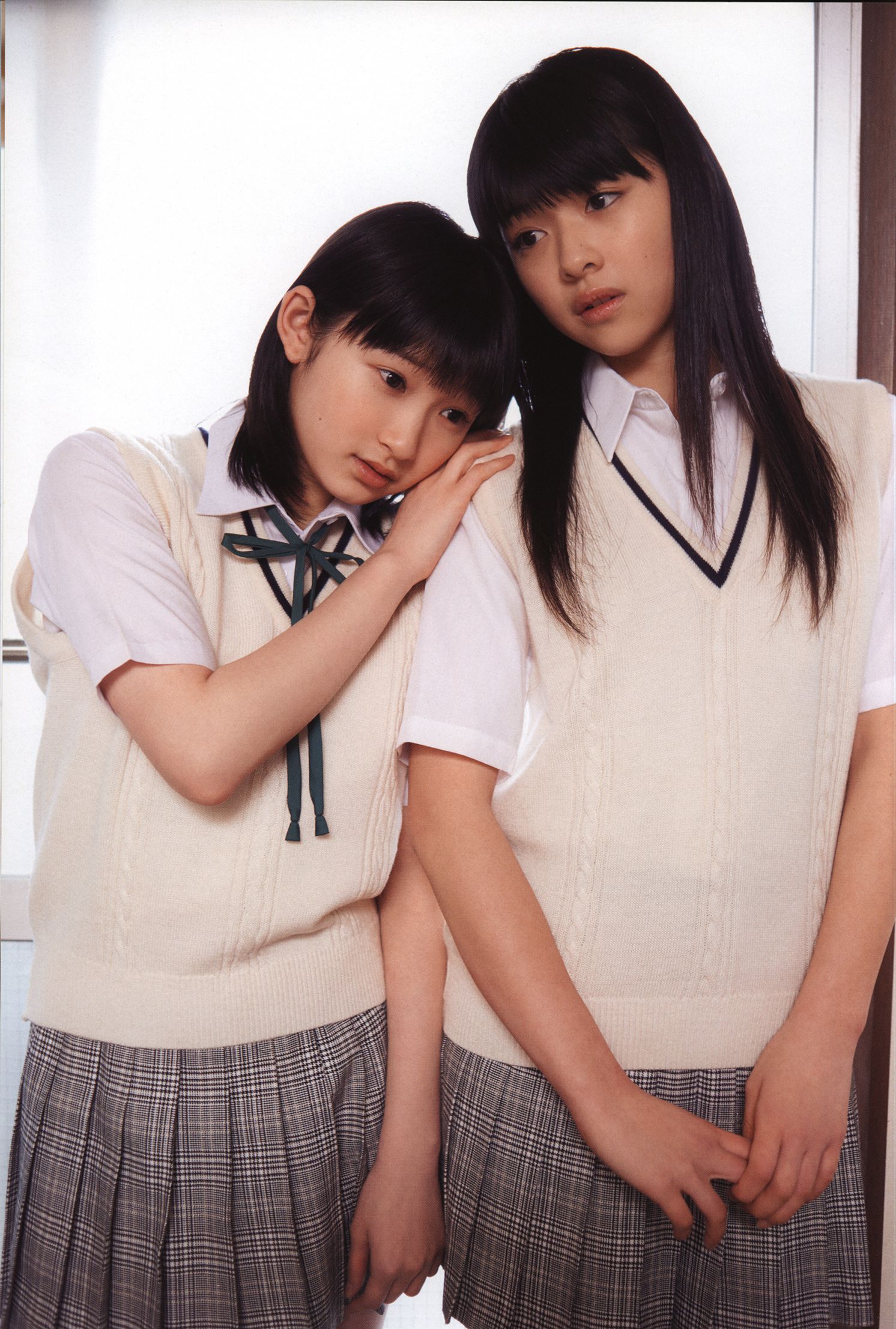 日本美少女组合Juice=Juice《OFFICIAL PHOTO BOOK》-图16