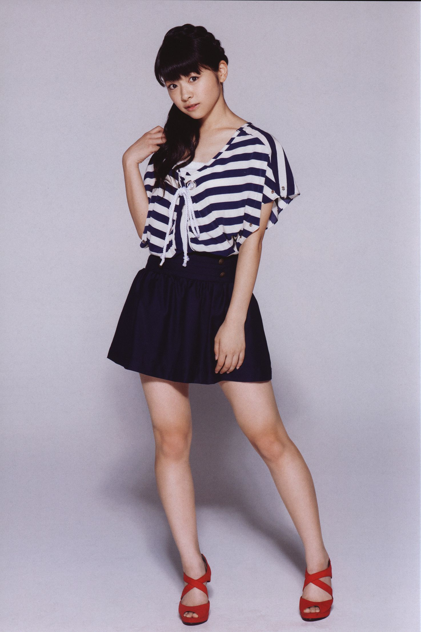 日本美少女组合Juice=Juice《OFFICIAL PHOTO BOOK》-图24