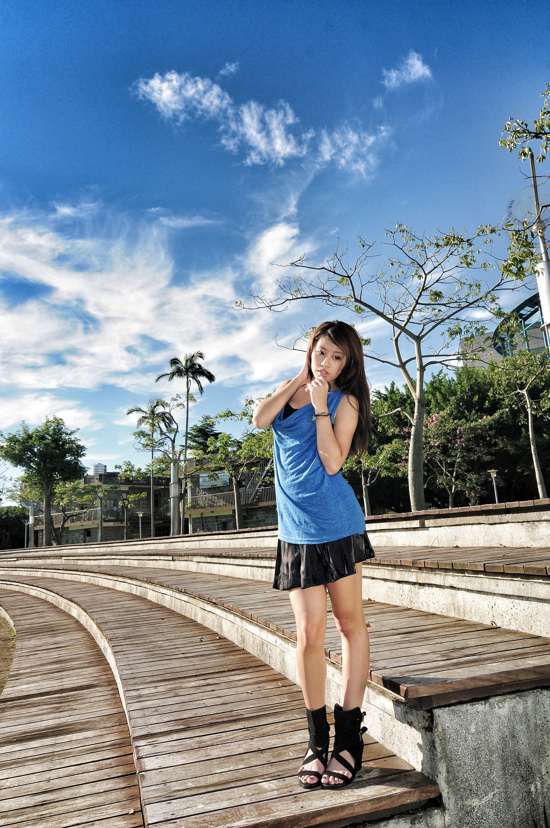 台湾美女林真亦YUNA《阳光街拍》图片合集-图12