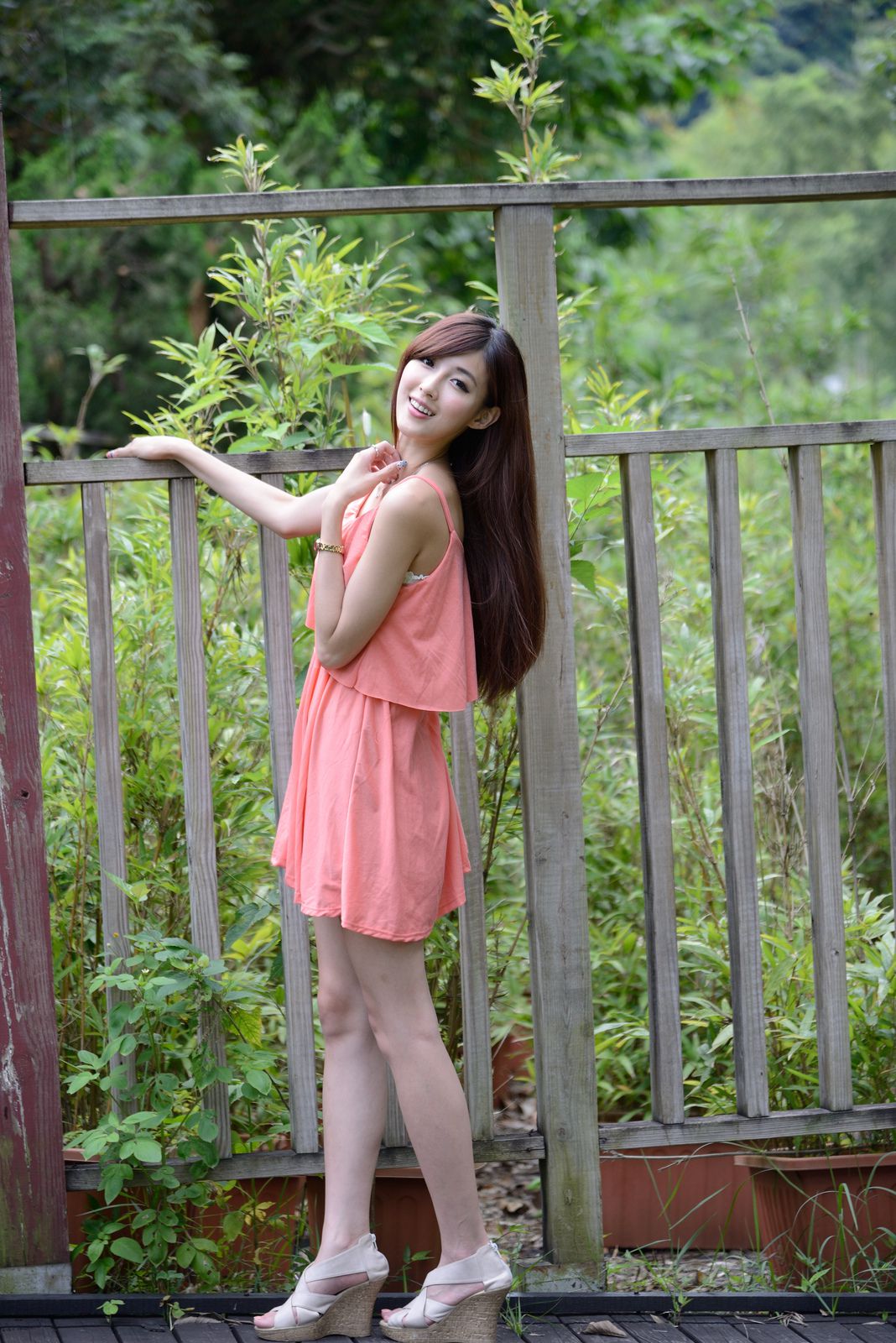 Kila晶晶/廖挺伶《粉色连衣裙外拍》-图14