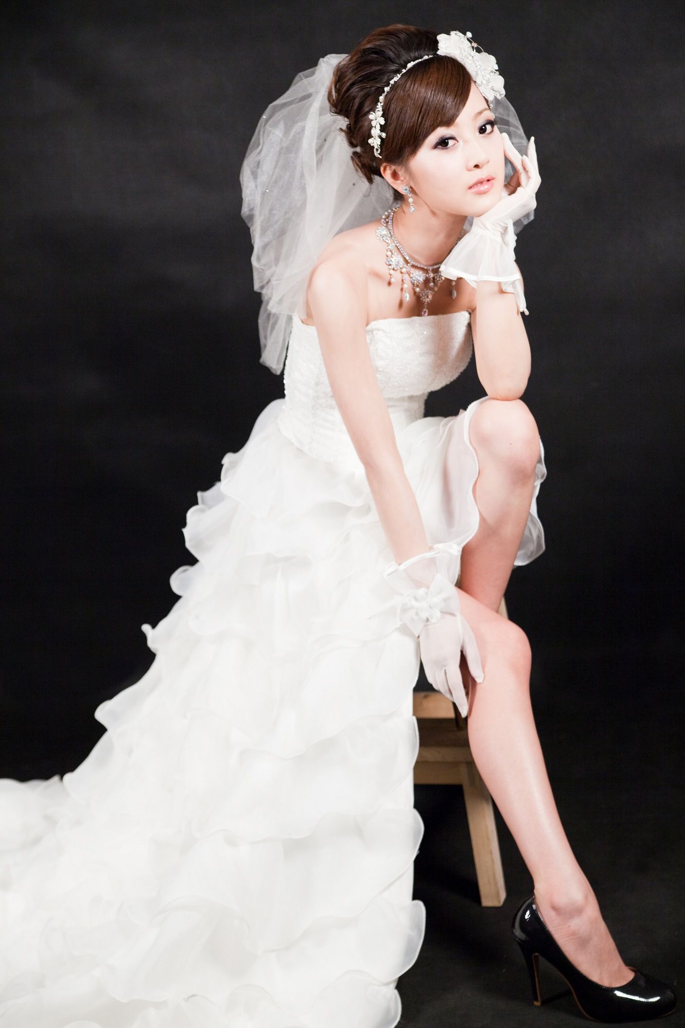 张允霏/果子MM《創意婚紗潮流風》-图12