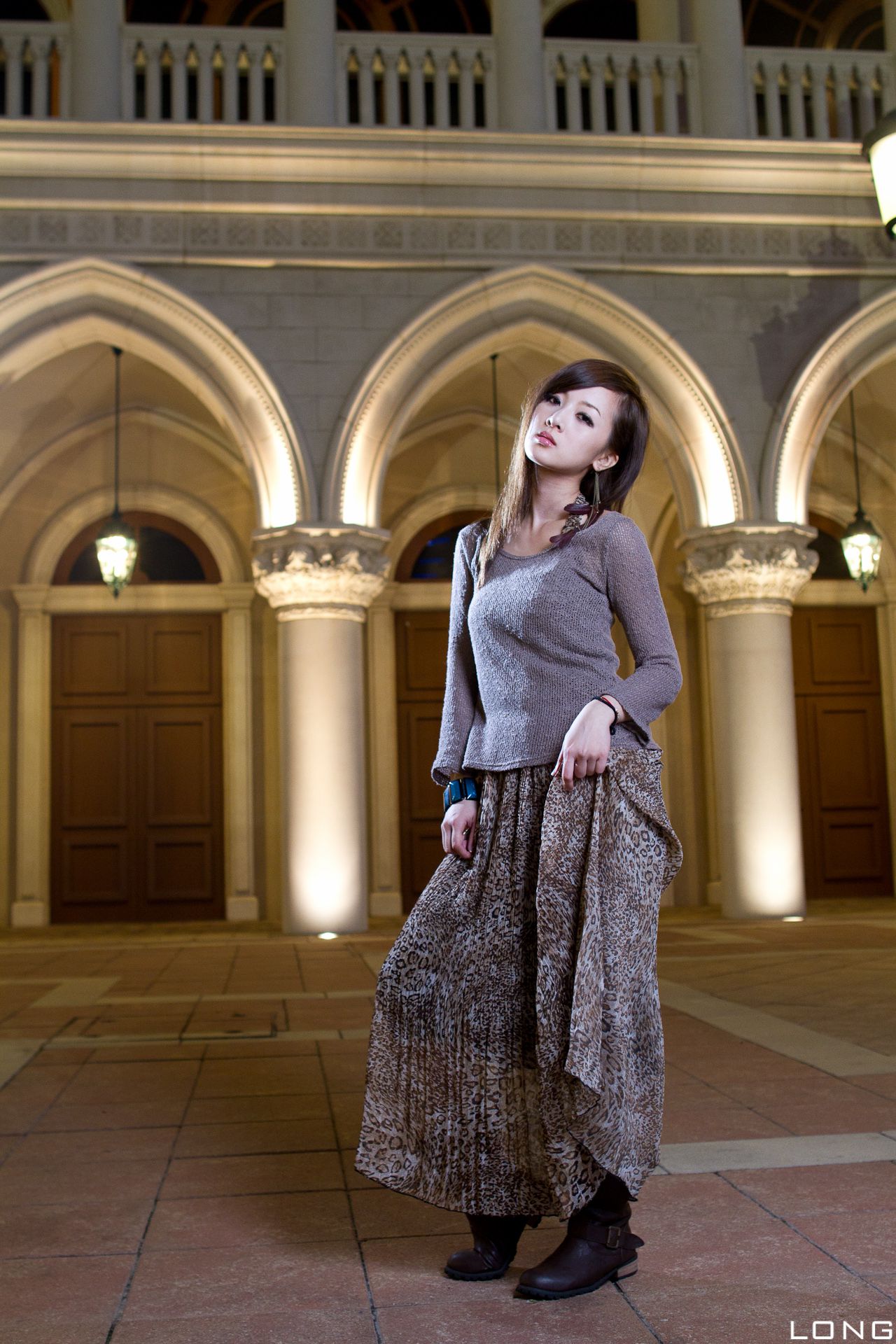 张允霏/果子MM《港澳之旅》长裙夜拍-图1