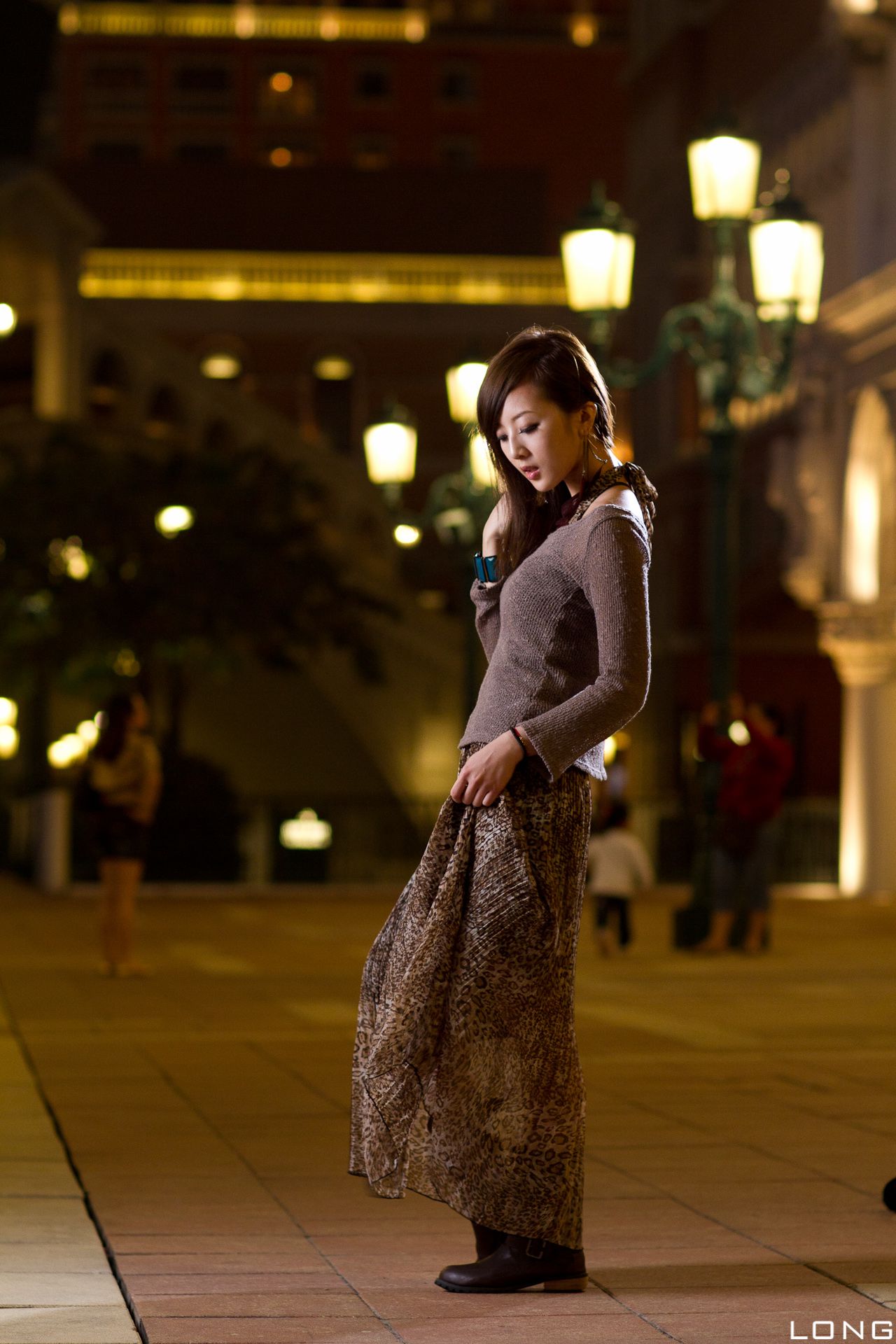 张允霏/果子MM《港澳之旅》长裙夜拍-图8