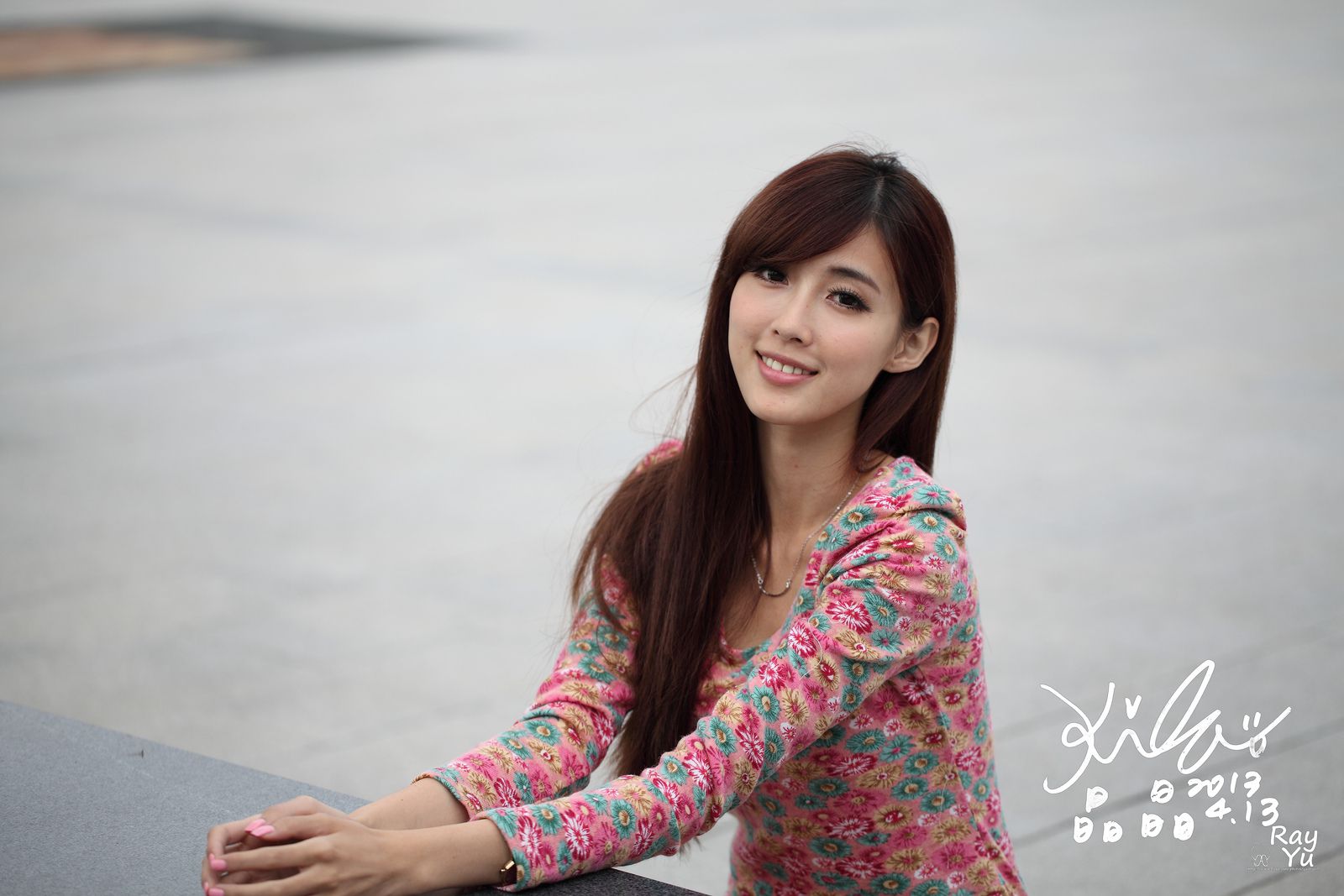 台湾美女廖挺伶/Kila晶晶《花色超短裙街拍》-图20