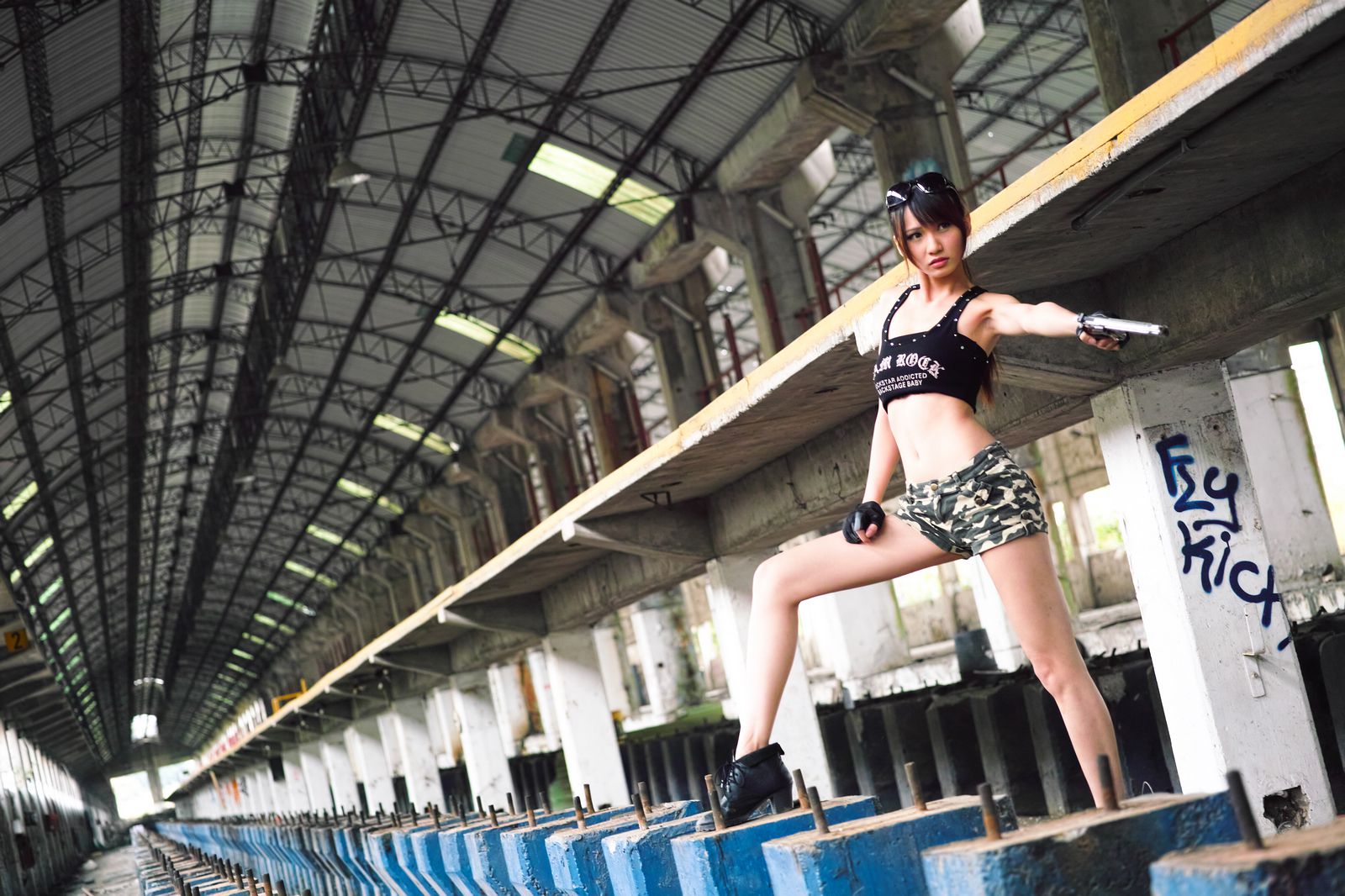 台湾美女蔡译心Candice《南港廢墟外拍》-图8