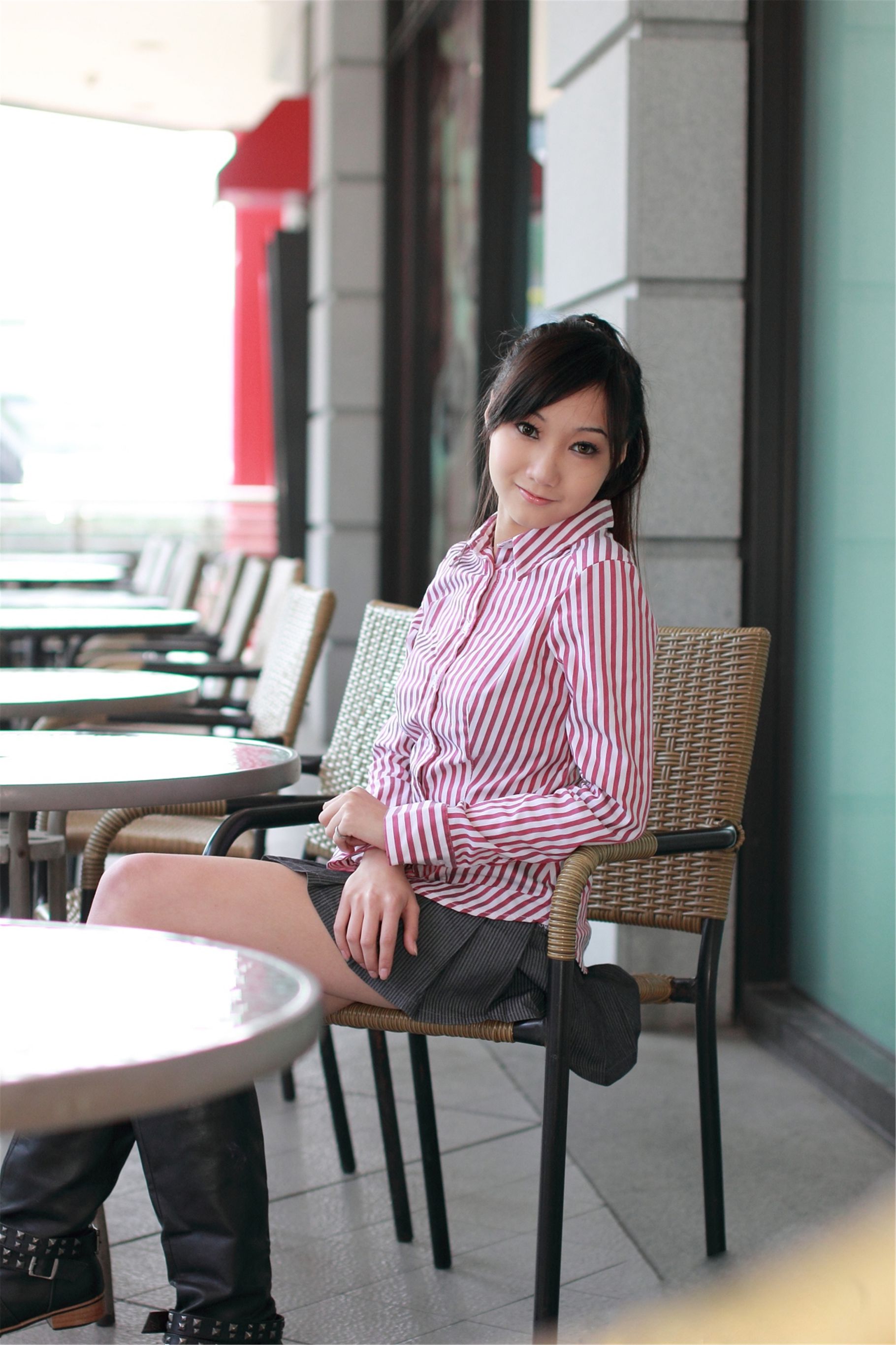 Tina陈思婷《筩玥下午茶外拍》-图1