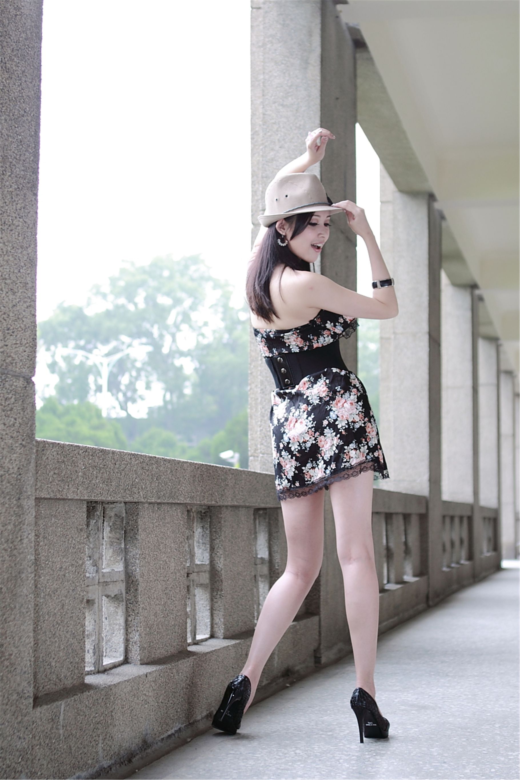 台湾模特Avy杜可薇《时尚连衣裙街拍》-图3