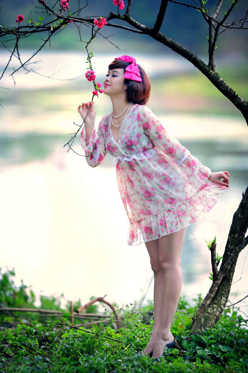 台湾妹子尹芝《唯美花色连衣裙外拍》-图13