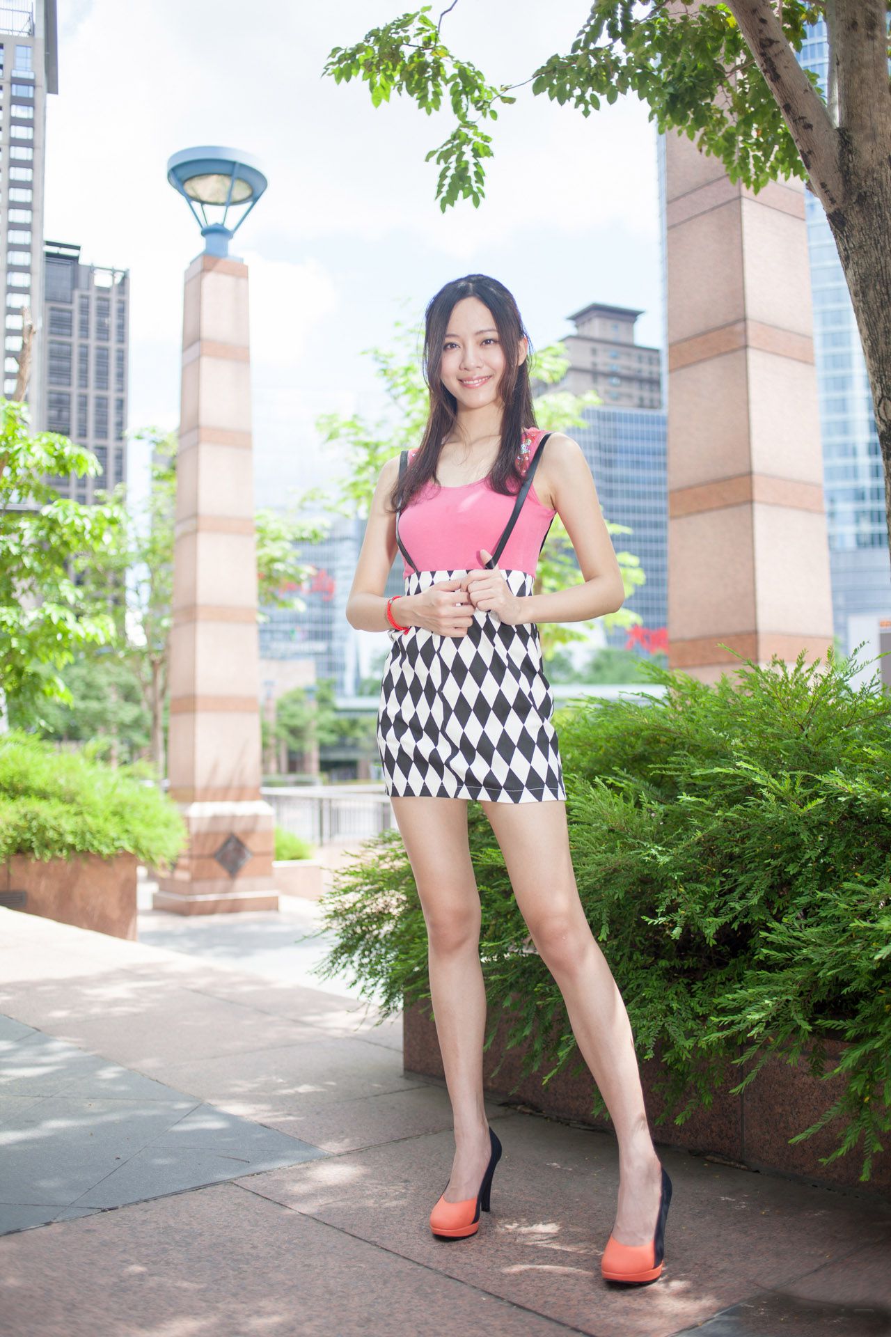 台湾美女Anita林千如《中央商圈外拍》-图34