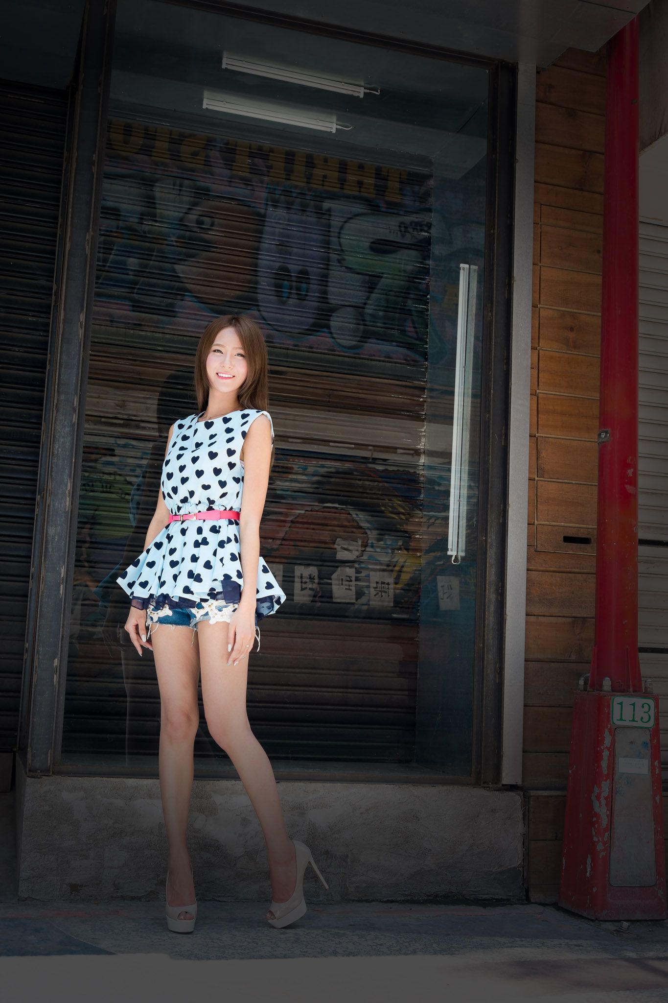 庄温妮/Winnie小雪《街拍热裤美腿系列》-图14