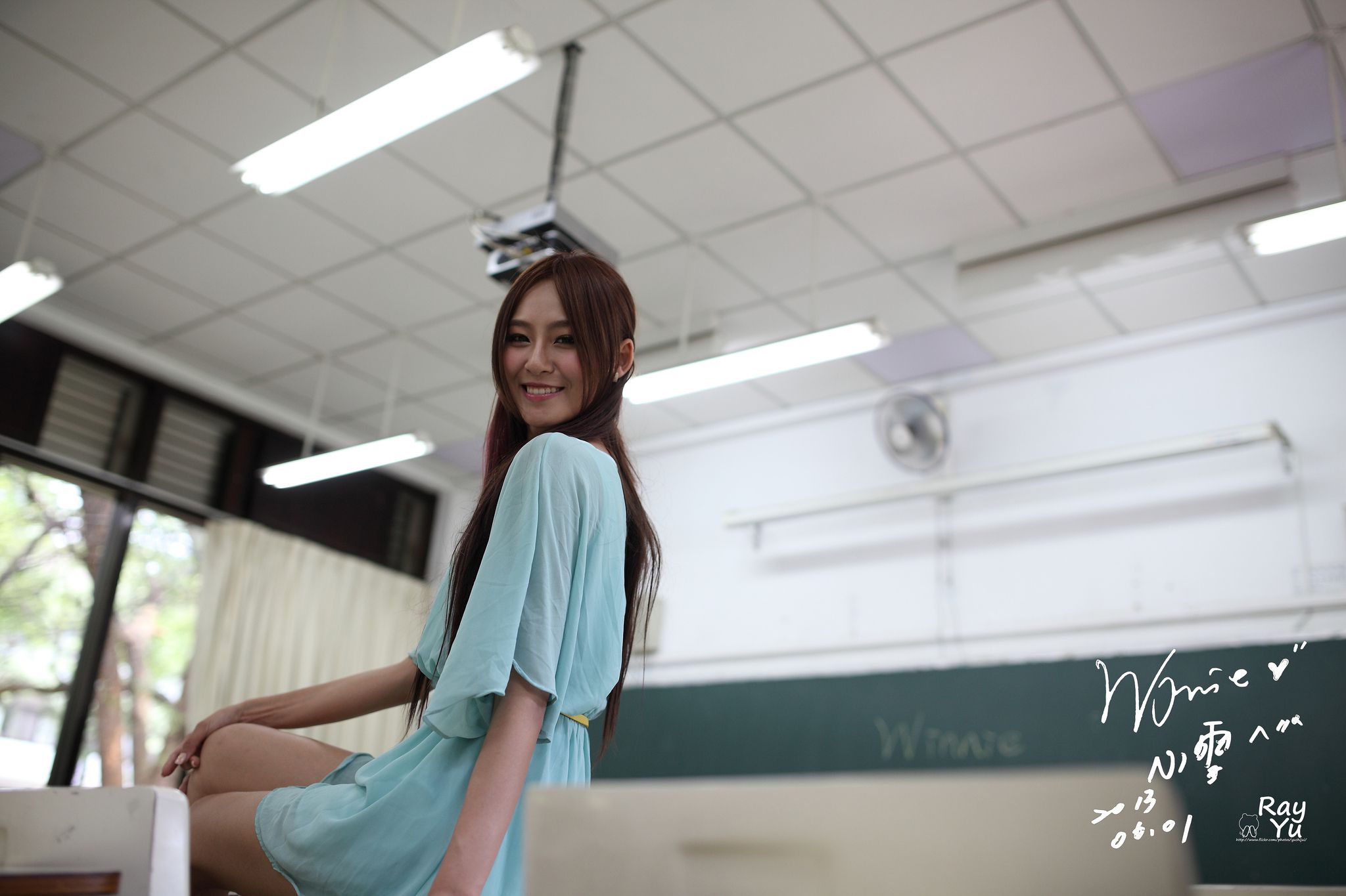 台湾女神Winnie小雪《2组外拍连衣裙图片》写真合集-图99