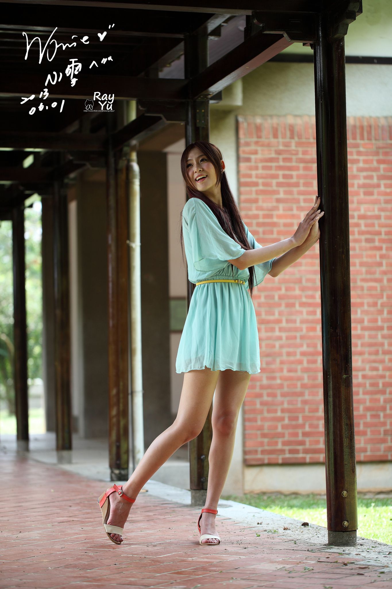 台湾女神Winnie小雪《2组外拍连衣裙图片》写真合集-图77