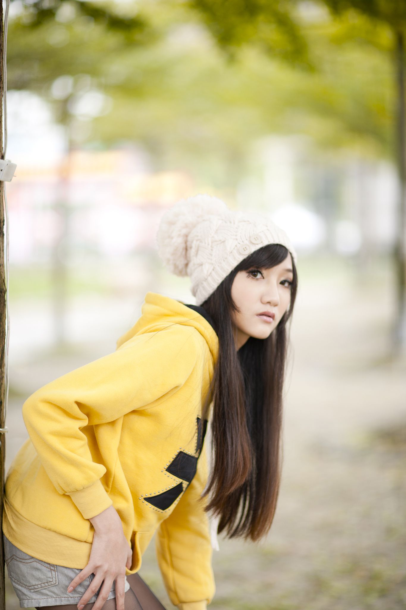 Tina李霜《黑丝街拍图片》写真合集-图6