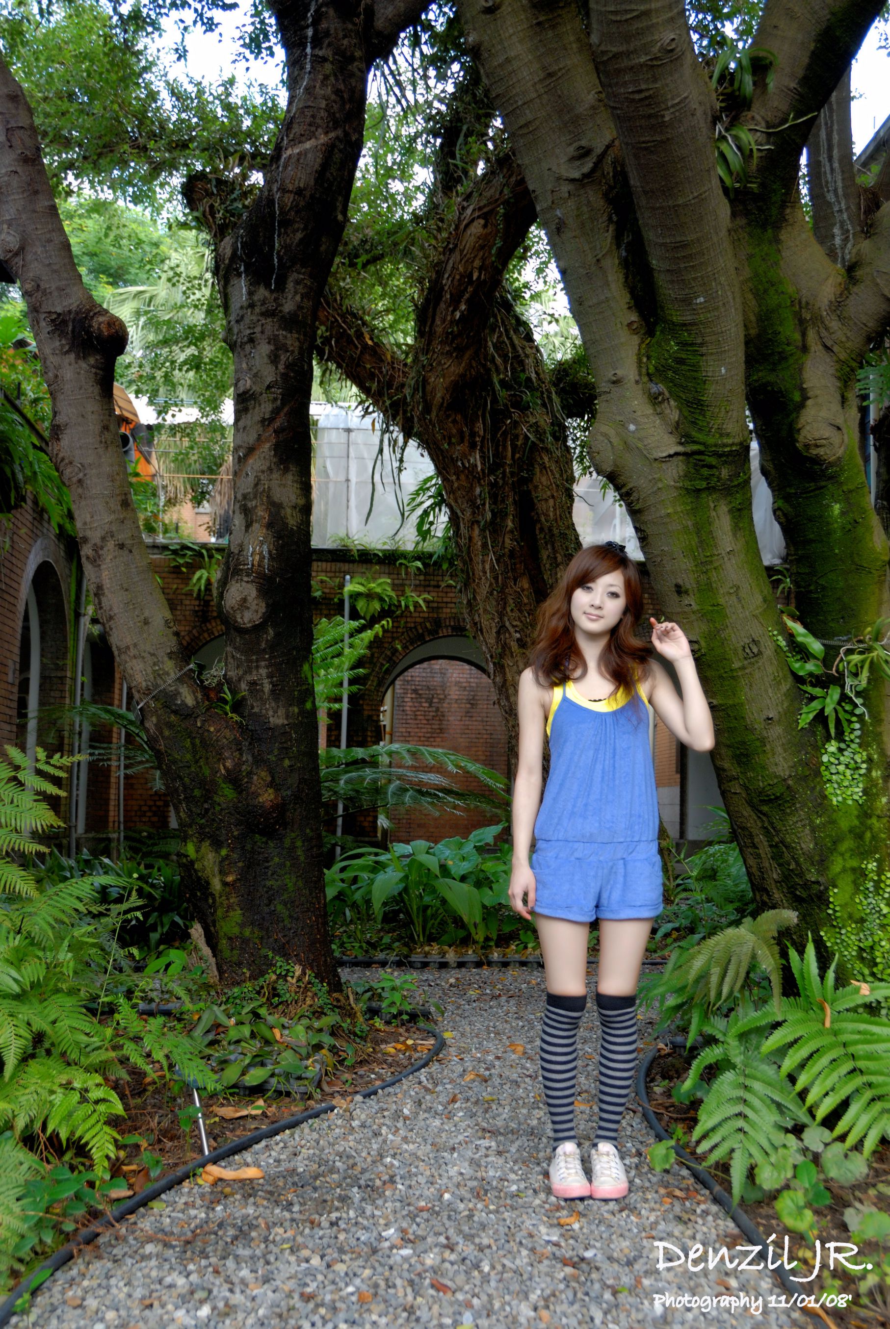 果子MM/张允霏 《台大外拍》第1部-图13