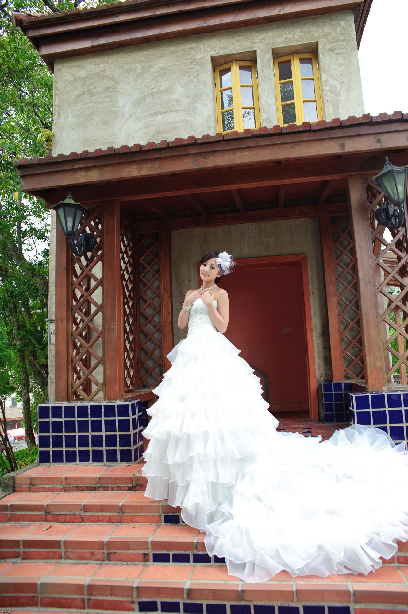 张凯洁/张允霏《日月潭+紙教堂(婚紗)》-图9