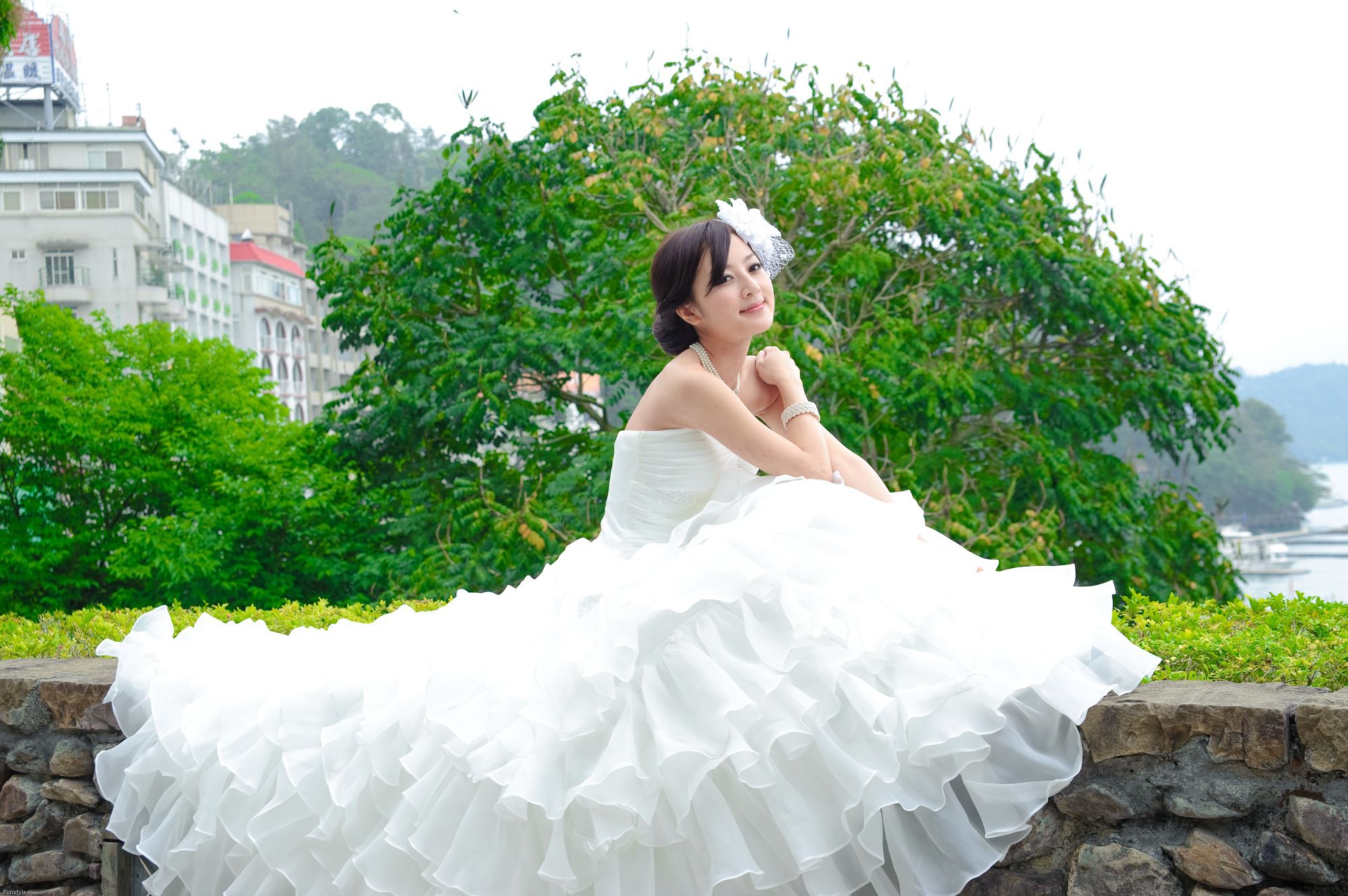 张凯洁/张允霏《日月潭+紙教堂(婚紗)》-图14