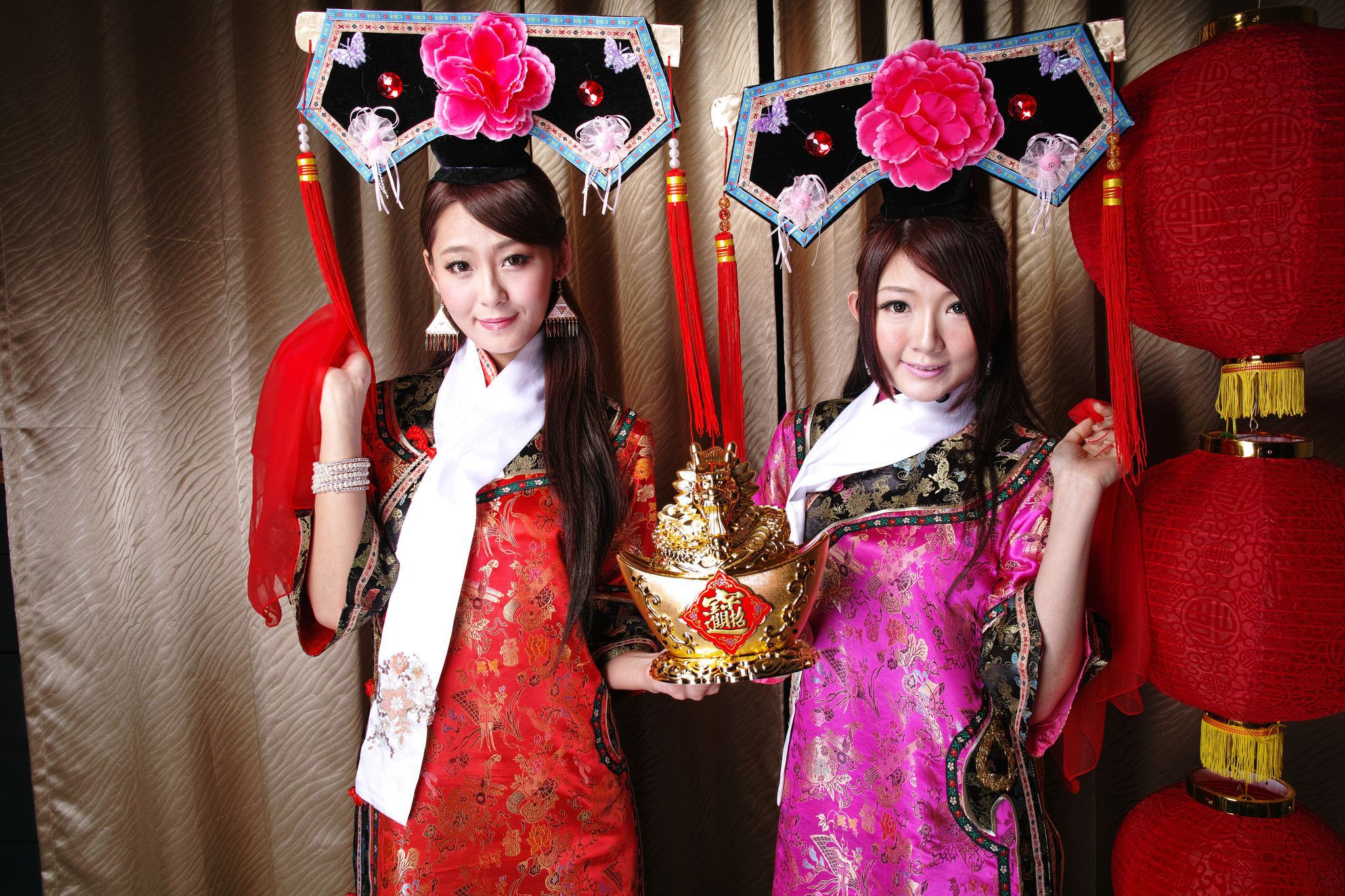 Winnie小雪、小羽《新春拜年 甄嬛格格》-图9