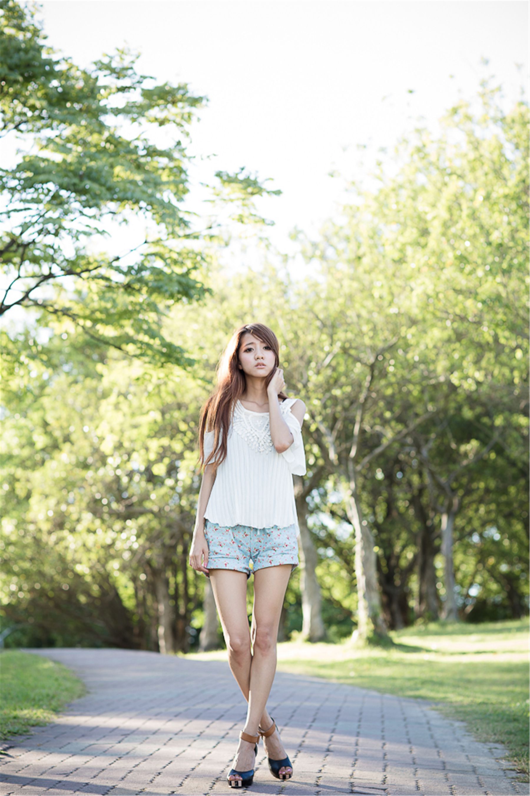 台湾美女妍安/吕芷葇《大安森林公園外拍》-图17