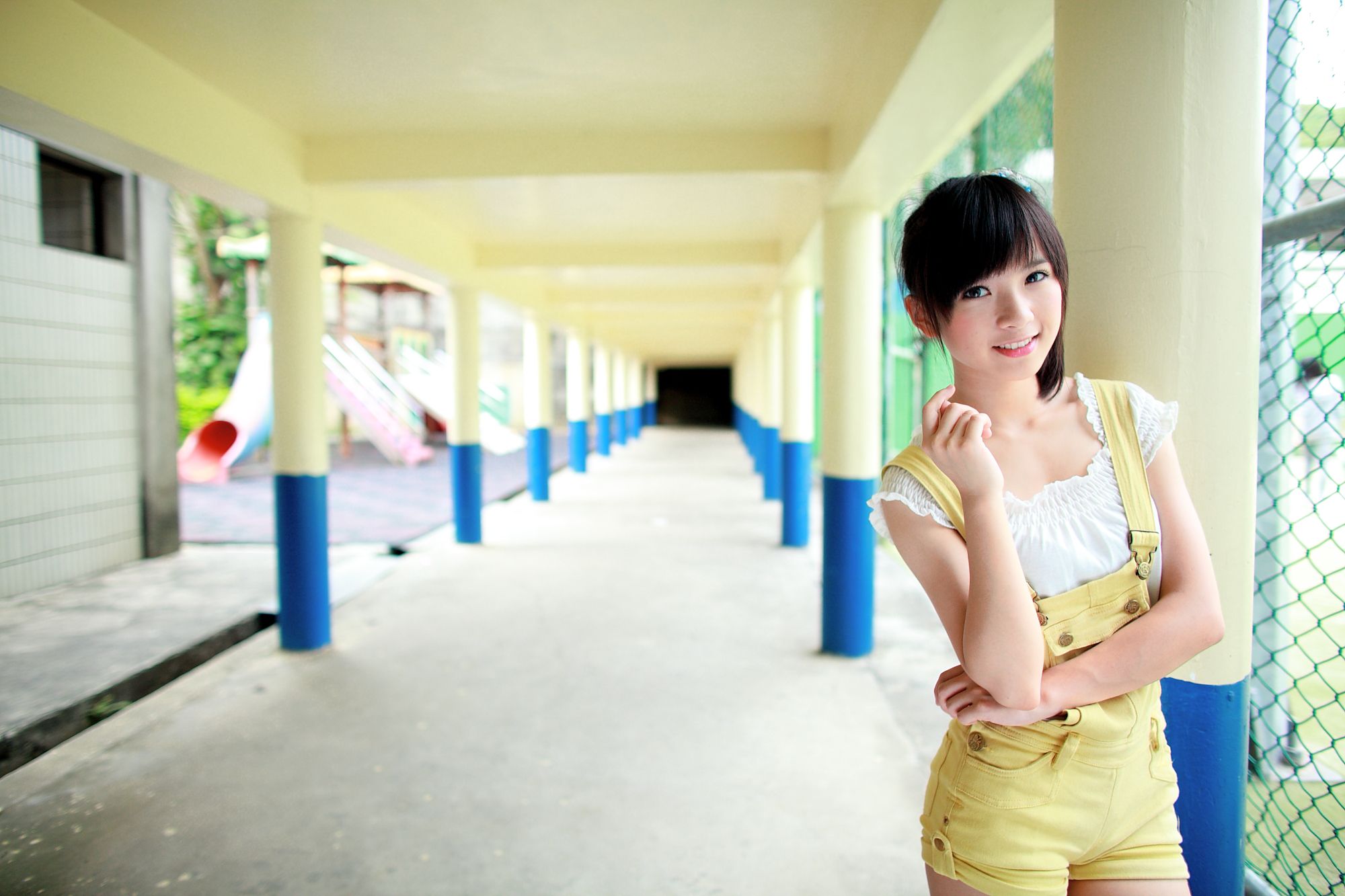 台湾美少女小敬/虞成敬《4套小清新外拍图片》写真合集-图1