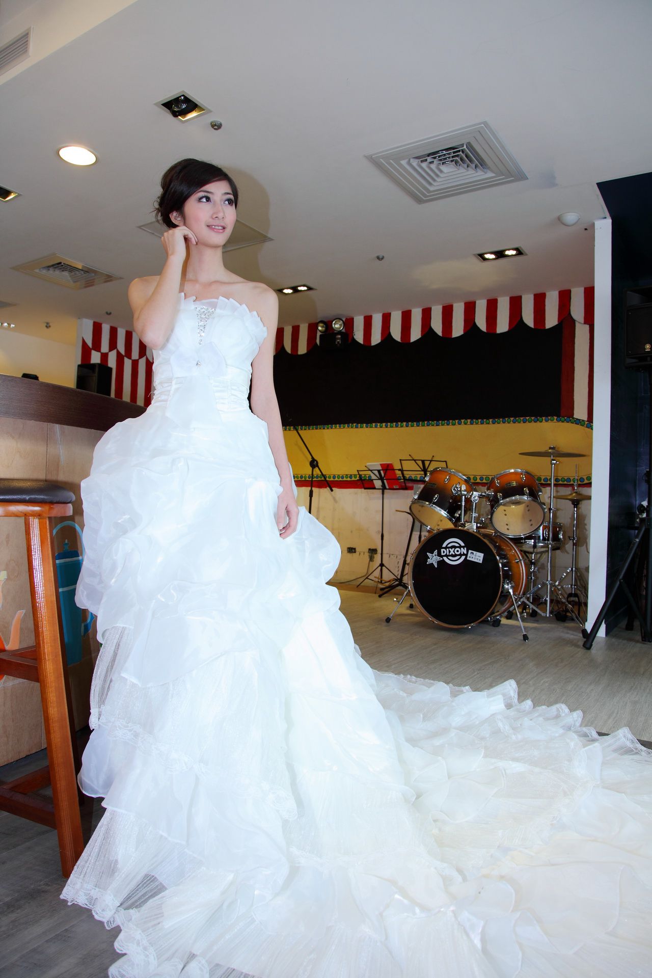 台湾气质美女Emily《唯美白色婚纱》-图11